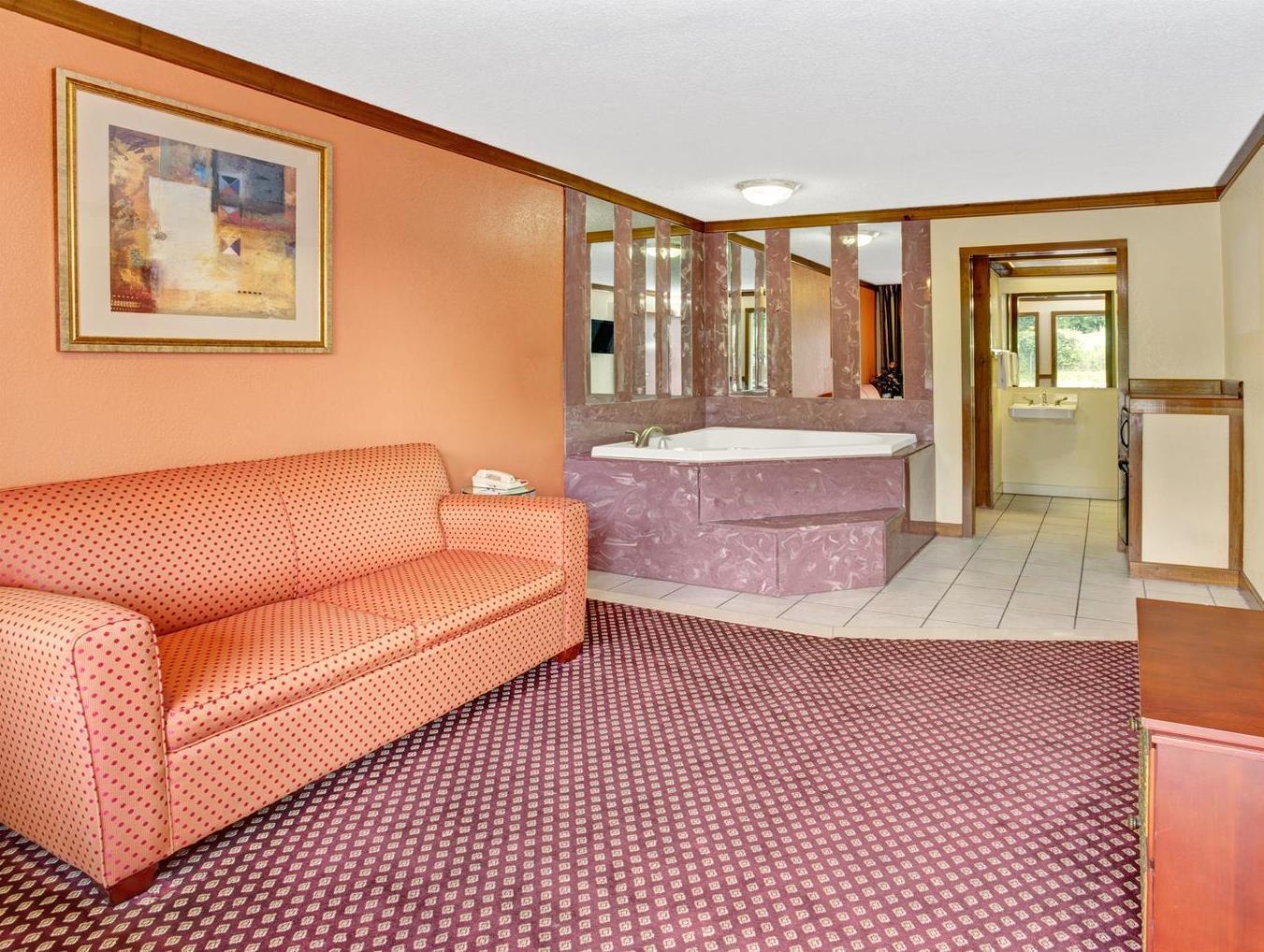 Travelodge By Wyndham Sellersburg Екстериор снимка
